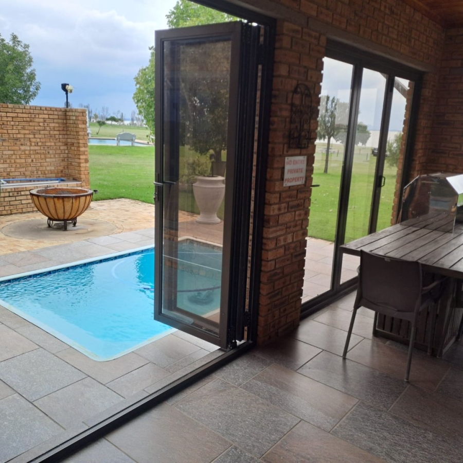  Bedroom Property for Sale in Oranjeville Free State